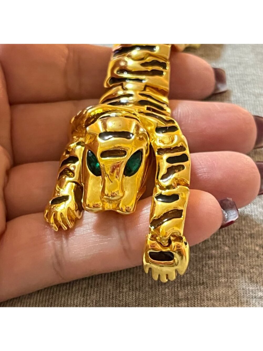 Vintage Articulated Tiger Brooch Gold Tone Rhinestone Eyes 8.75 Inches - Picture 9 of 13